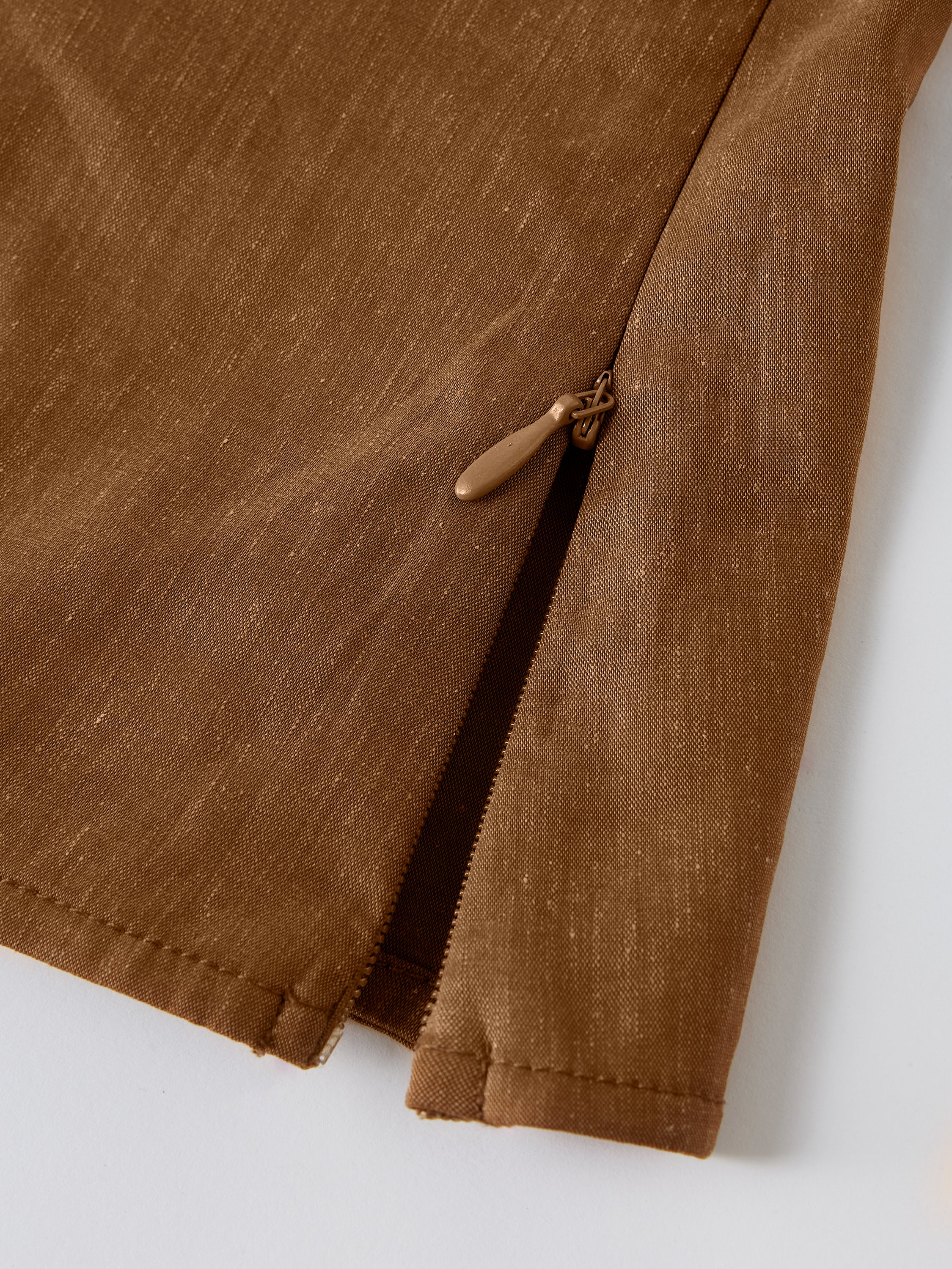 Linen Blend Surplice Top with Side Twist - Image 5